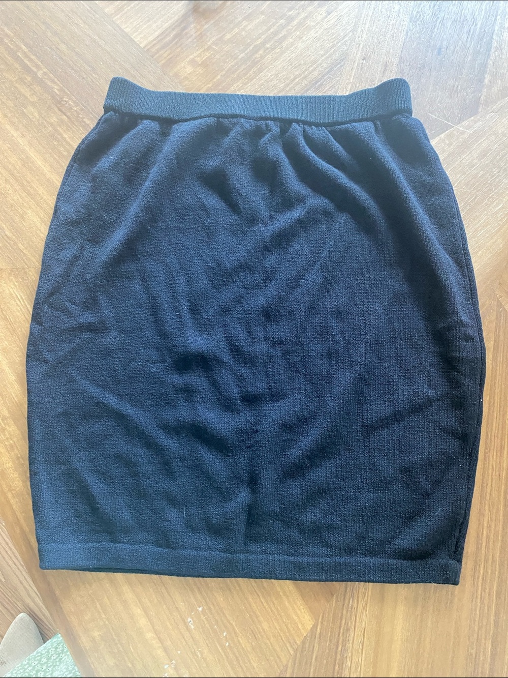 St. John Black Knit Pencil Skirt